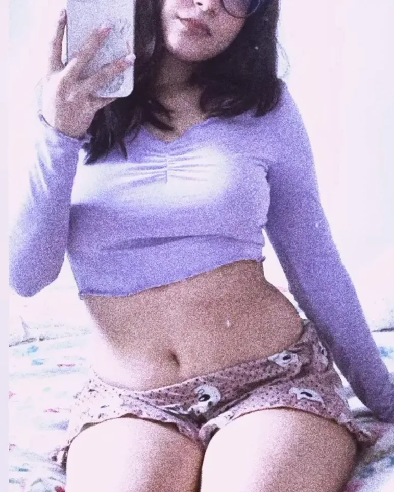 Anna, 22