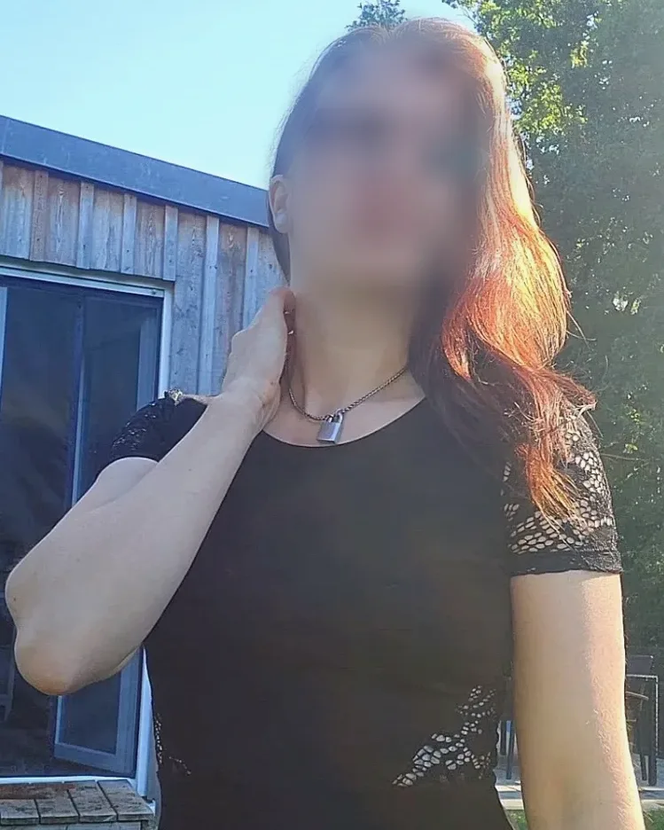 Emina, 30