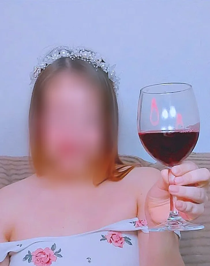 Karin, 28