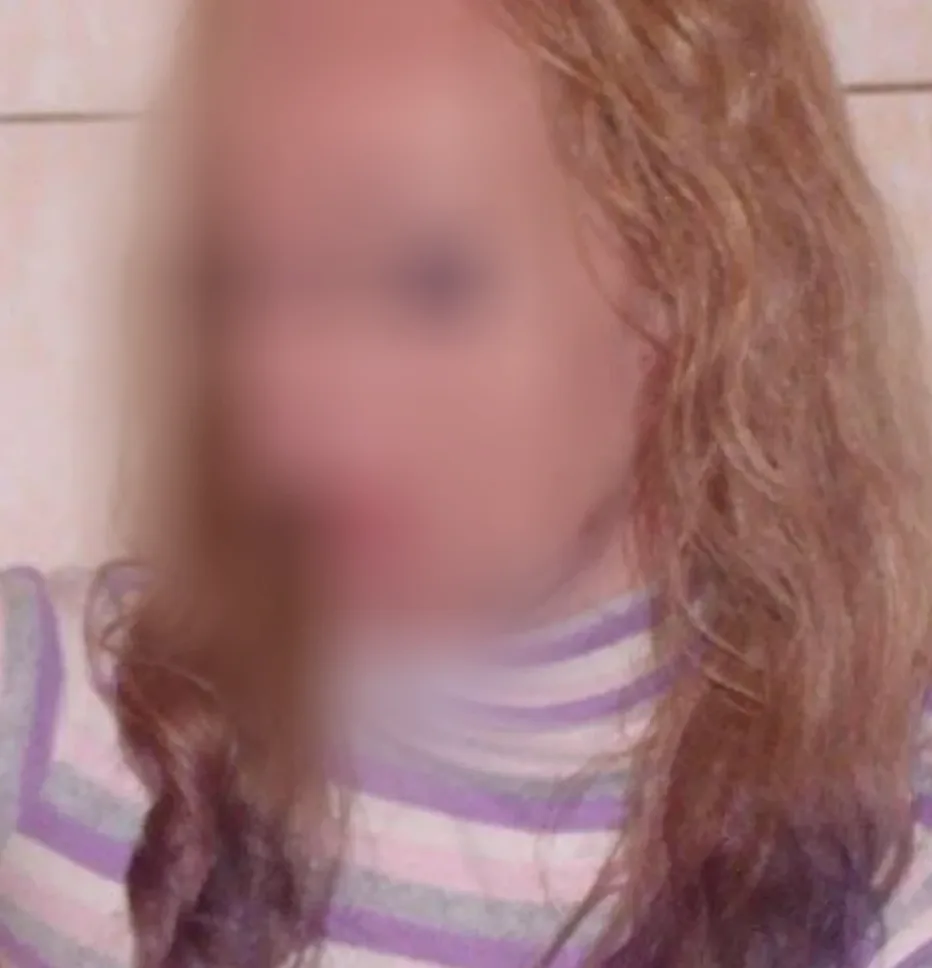 Melanie, 24